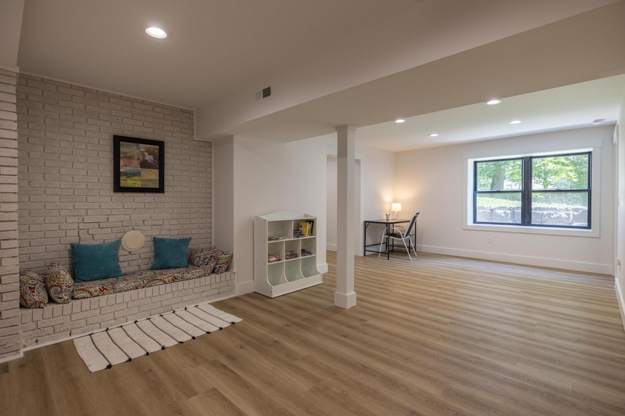 Mid-Century Modern Impeccable Remodel With Hot Tub Villa Asheville Exterior photo